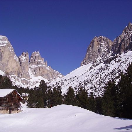 Rifugio Gardeccia Hutte 호텔 포자 디 파사 외부 사진