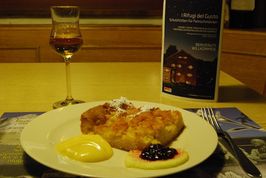Rifugio Gardeccia Hutte 호텔 포자 디 파사 외부 사진